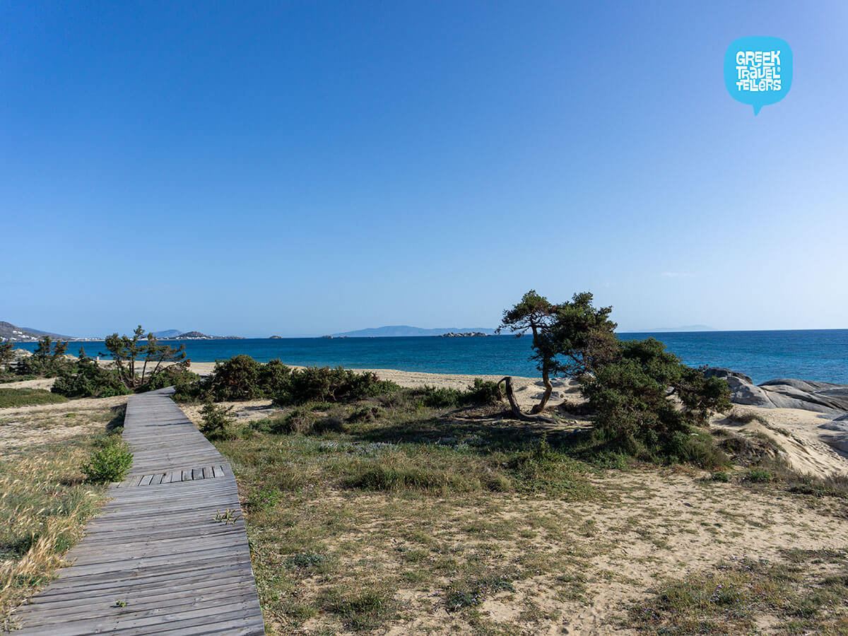 Best beaches in Naxos Plaka beach