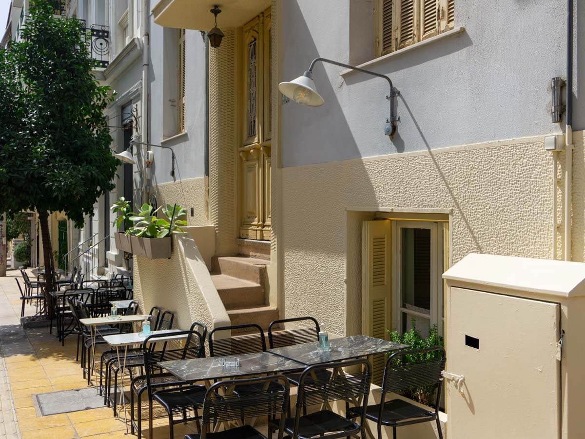 Petralona local living