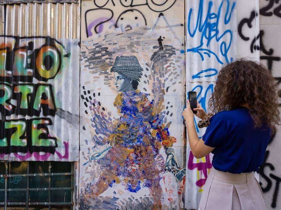 Street art local guide